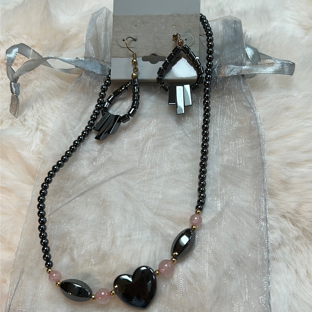 Necklace earrings set